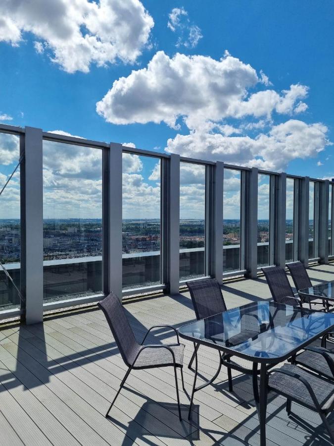 Jbhotels Apartament Premium Hanza Tower Щецин Экстерьер фото